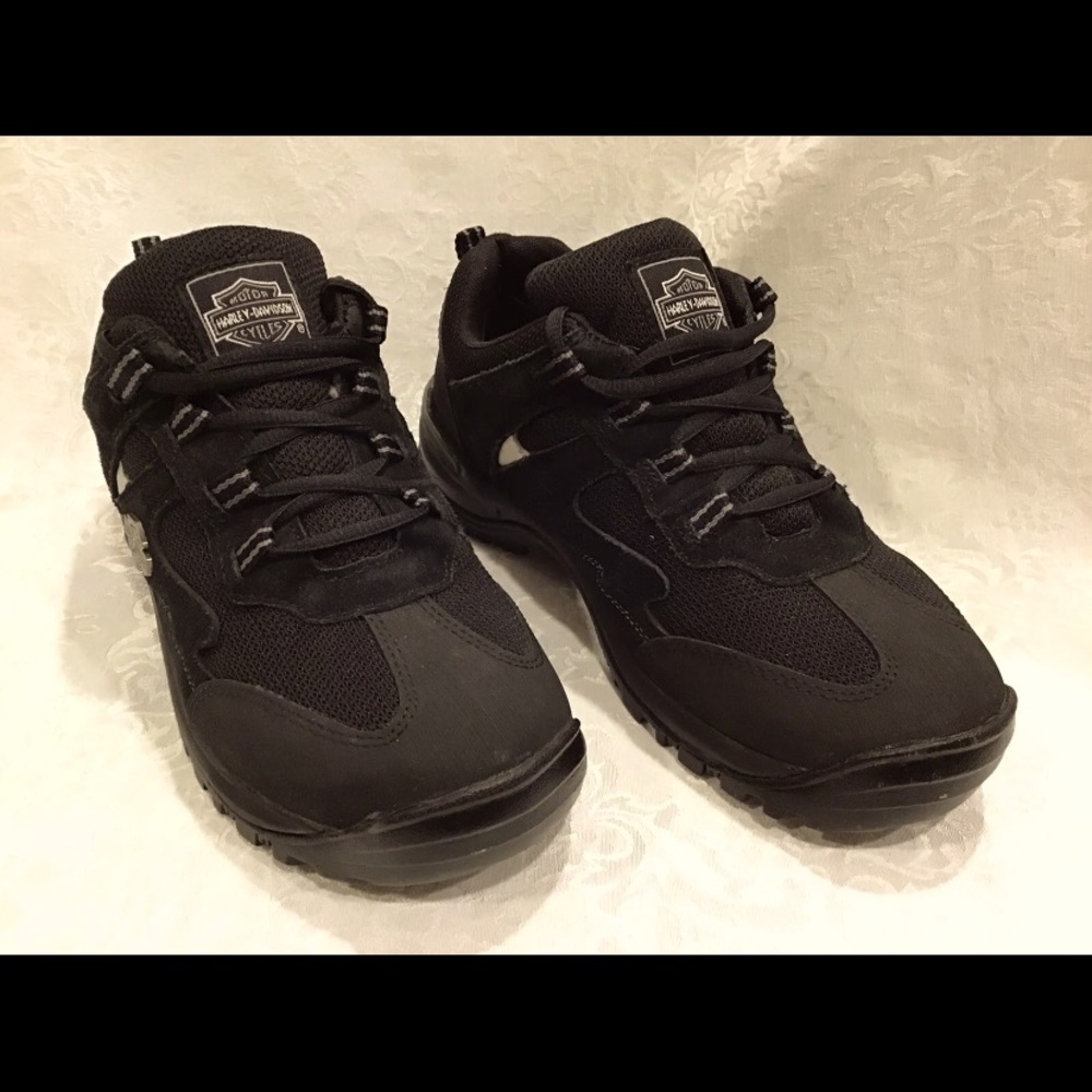 Ladies casual Harley-Davidson sneakers. Great condition. Size 10m